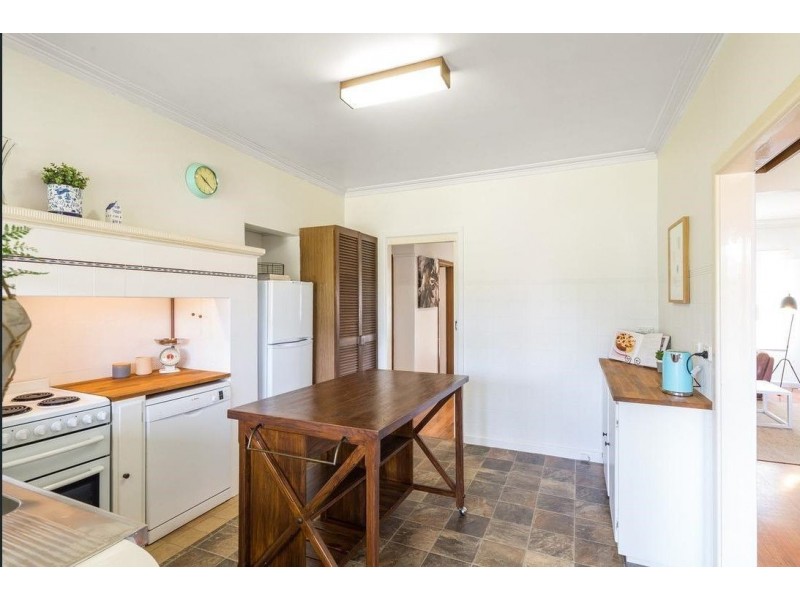 49 Wheatsheaf Road, Glenroy VIC 3046