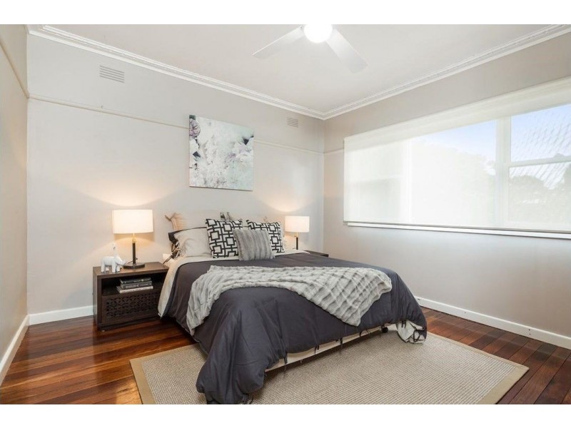 49 Wheatsheaf Road, Glenroy VIC 3046