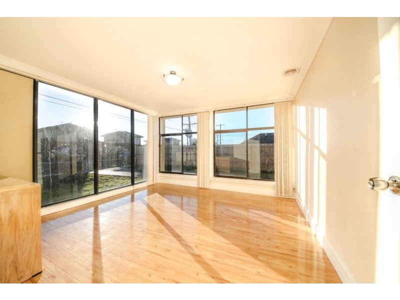 1/12 London Road, Broadmeadows VIC 3047