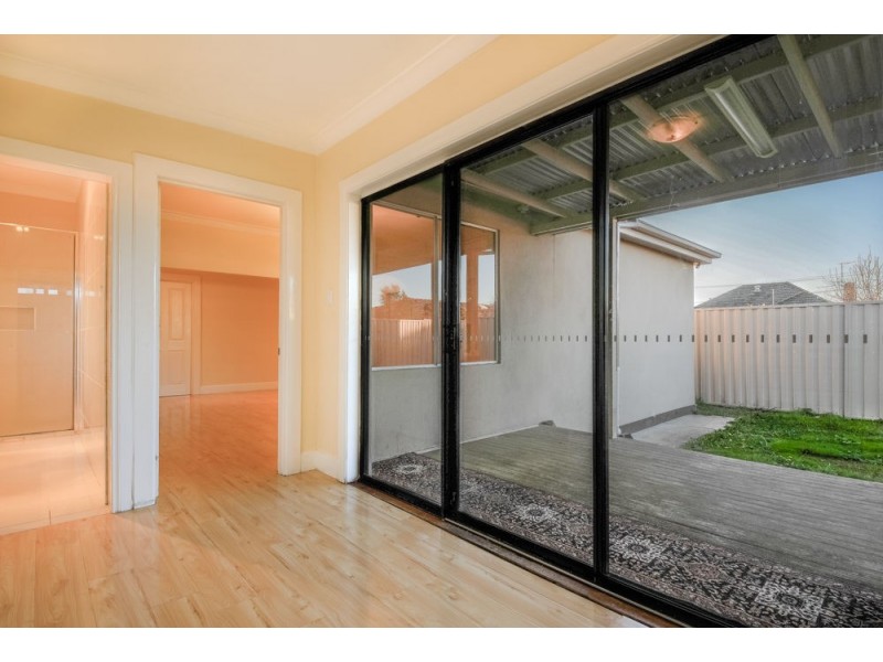 1/12 London Road, Broadmeadows VIC 3047