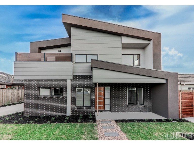 1/11 Gladstone Parade, Glenroy VIC 3046