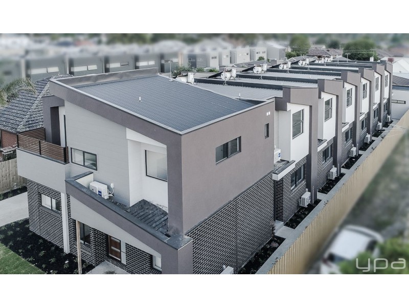 1/11 Gladstone Parade, Glenroy VIC 3046