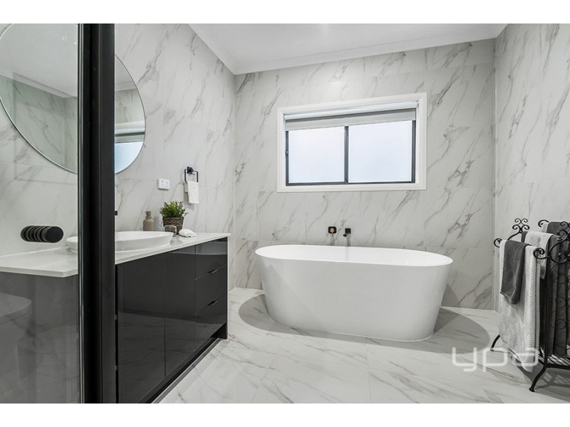 54 Frontier Avenue, Greenvale VIC 3059