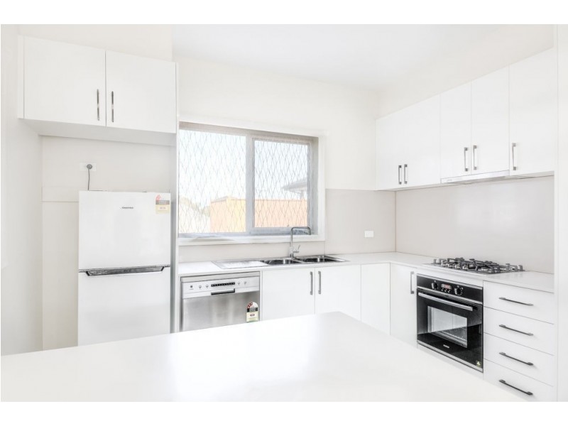 4/2 St James Street, Hadfield VIC 3046