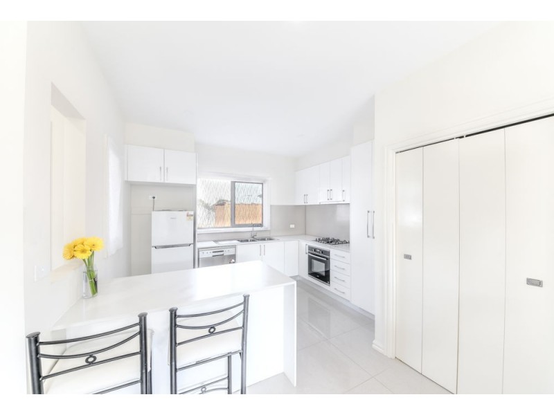 4/2 St James Street, Hadfield VIC 3046