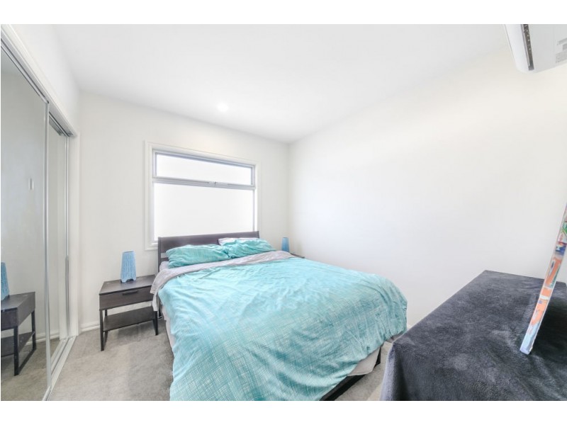4/2 St James Street, Hadfield VIC 3046