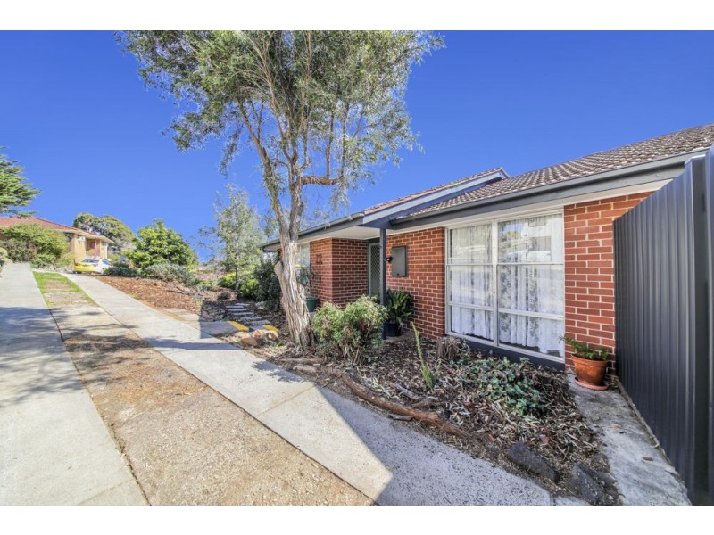 22 Hendricks Crescent, Jacana VIC 3047