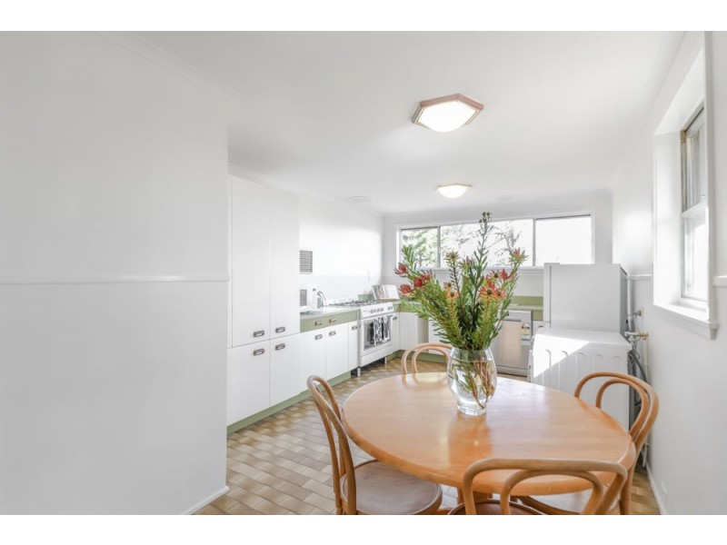 22 Hendricks Crescent, Jacana VIC 3047