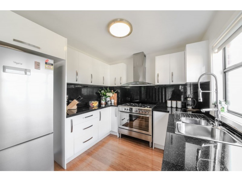 2/57 Rokewood Crescent, Meadow Heights VIC 3048