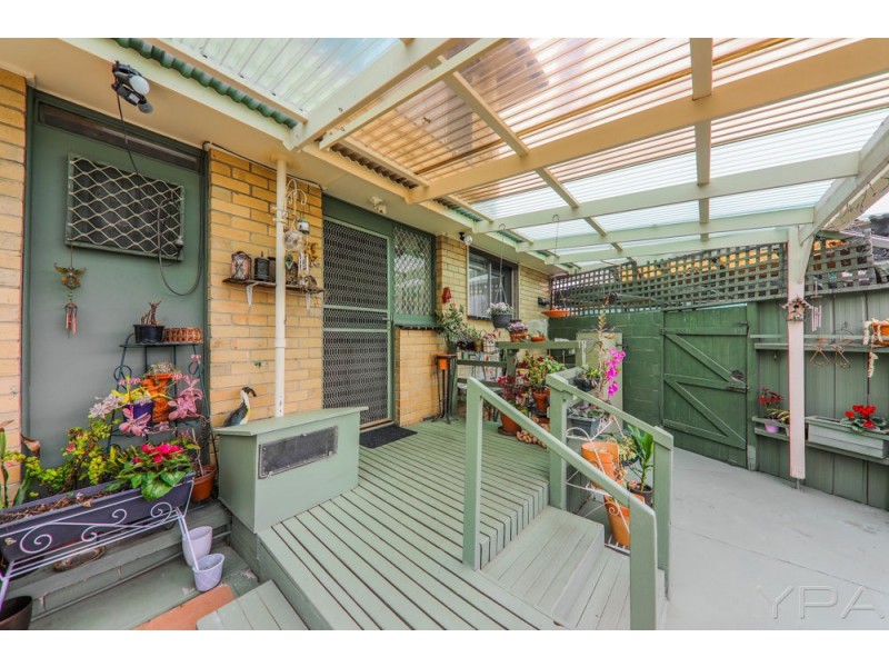 4 Koroit Avenue, Dallas VIC 3047