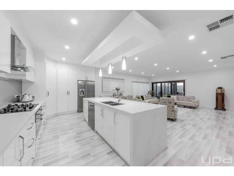 40 Quarter Street, Roxburgh Park VIC 3064