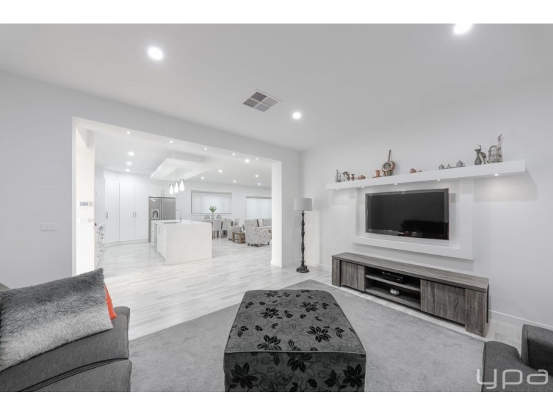 40 Quarter Street, Roxburgh Park VIC 3064