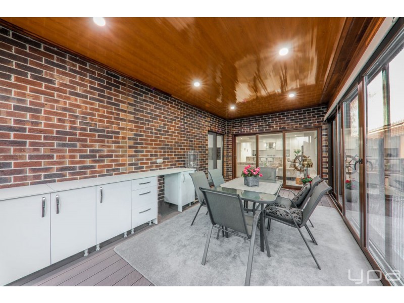 40 Quarter Street, Roxburgh Park VIC 3064