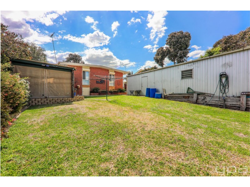 9 Lorraine Crescent, Jacana VIC 3047