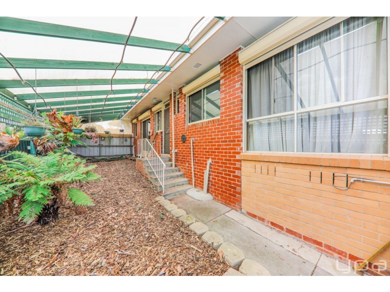 9 Lorraine Crescent, Jacana VIC 3047