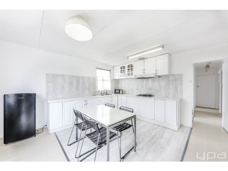 504 Barry Road, Coolaroo VIC 3048