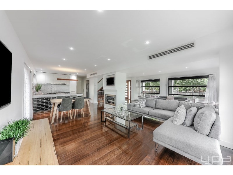 25 Officer Street, Meadow Heights VIC 3048