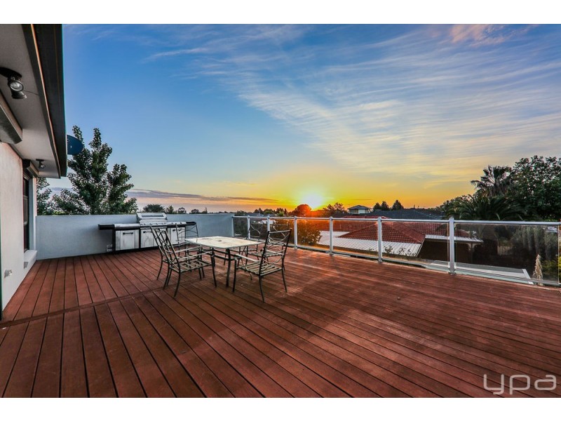 25 Officer Street, Meadow Heights VIC 3048