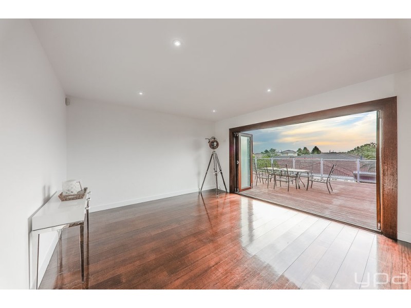 25 Officer Street, Meadow Heights VIC 3048