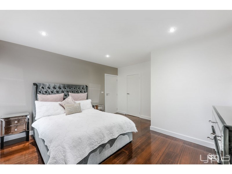 25 Officer Street, Meadow Heights VIC 3048