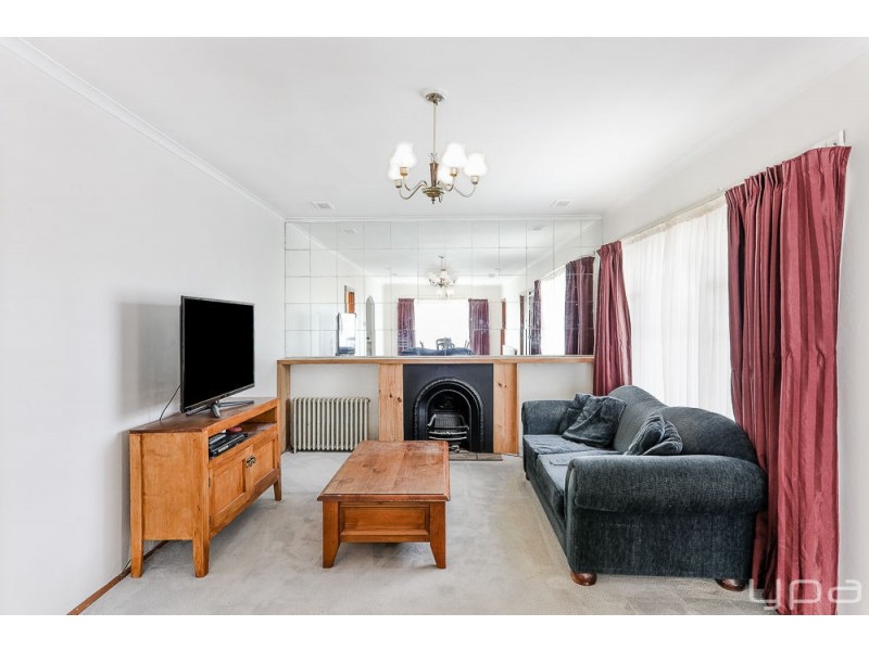 51 Emu Parade, Jacana VIC 3047