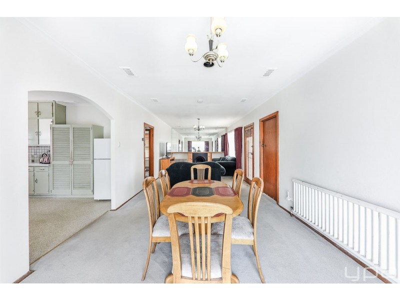 51 Emu Parade, Jacana VIC 3047