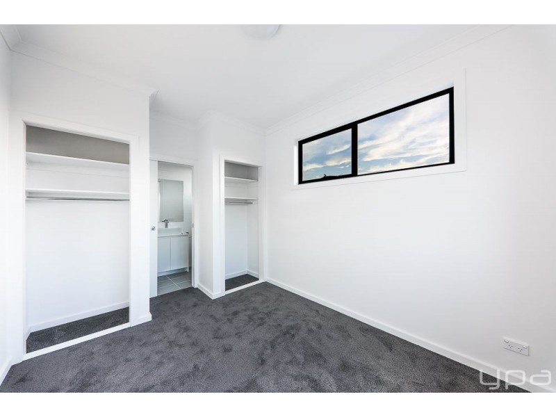 3/11 Gladstone Parade, Glenroy VIC 3046