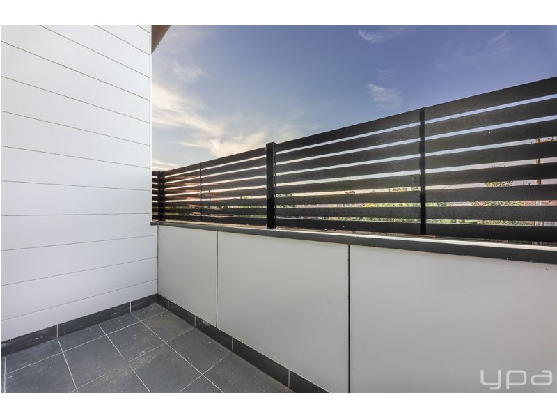 3/11 Gladstone Parade, Glenroy VIC 3046