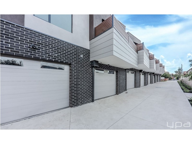 3/11 Gladstone Parade, Glenroy VIC 3046