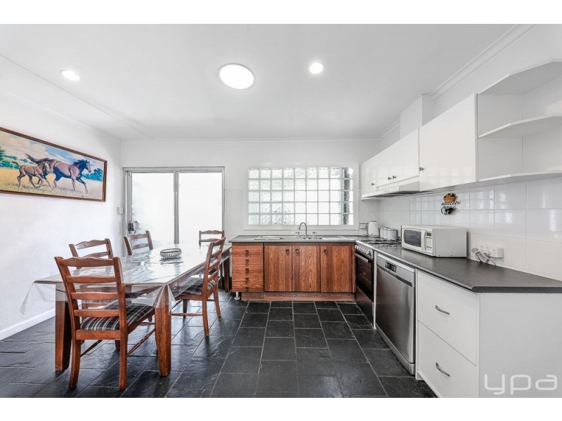 1 Towong Court, Dallas VIC 3047