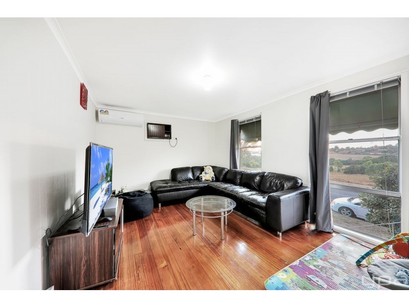 136 Ripplebrook Drive, Broadmeadows VIC 3047