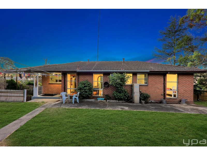 136 Ripplebrook Drive, Broadmeadows VIC 3047