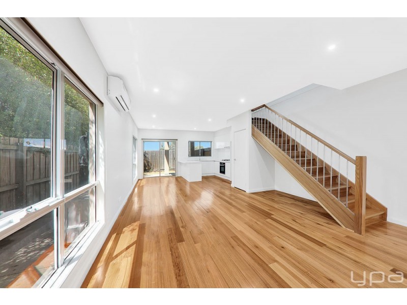 2/8 Volga Street, Hadfield VIC 3046