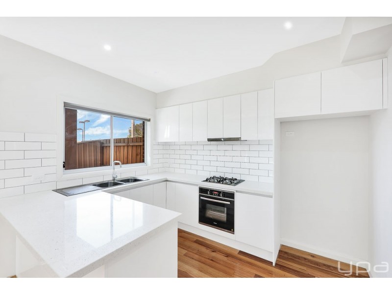 2/8 Volga Street, Hadfield VIC 3046