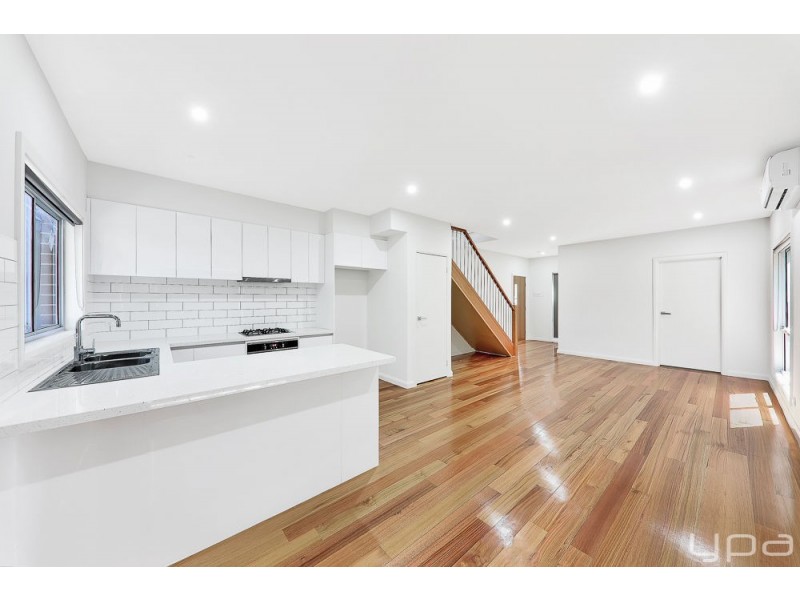 2/8 Volga Street, Hadfield VIC 3046