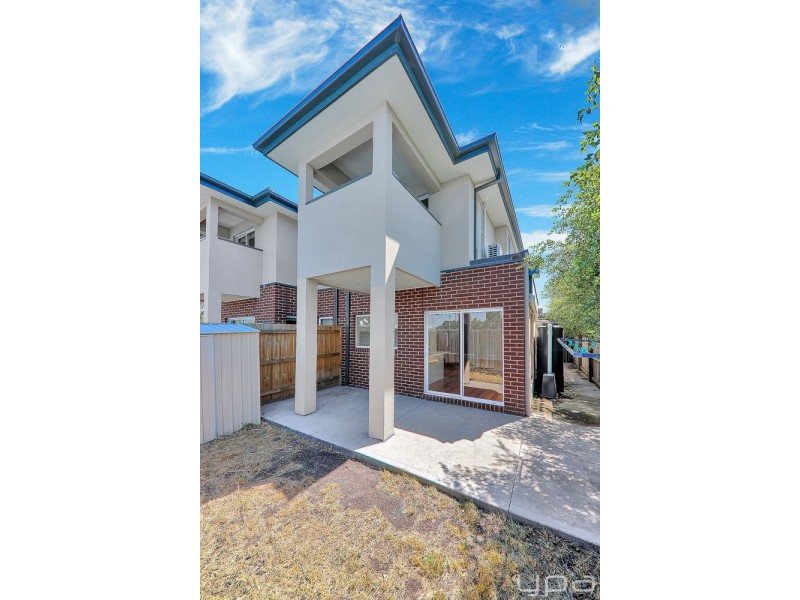 2/8 Volga Street, Hadfield VIC 3046
