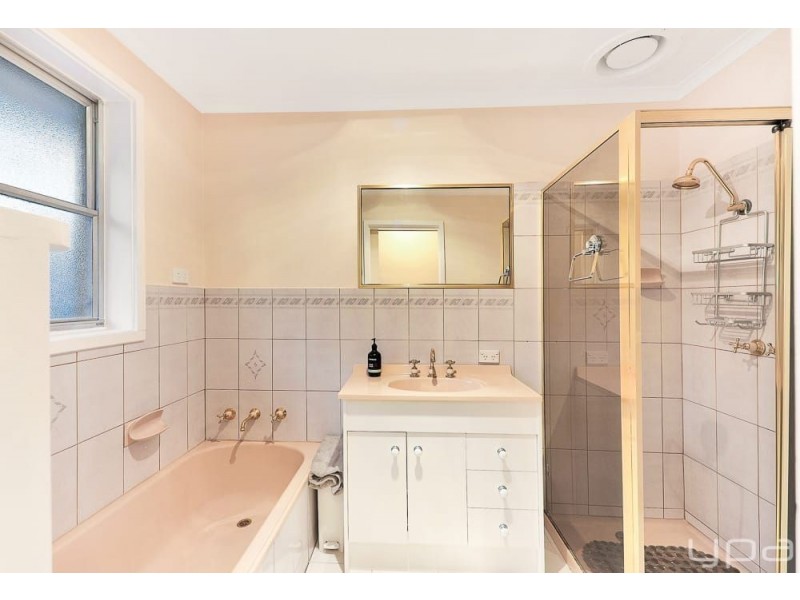 130 Ripplebrook Drive, Broadmeadows VIC 3047