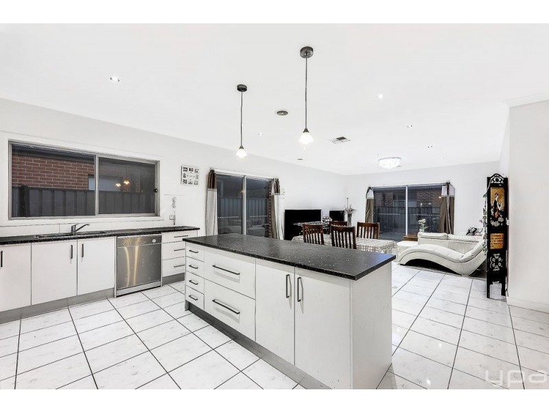 477 Grand Boulevard, Craigieburn VIC 3064