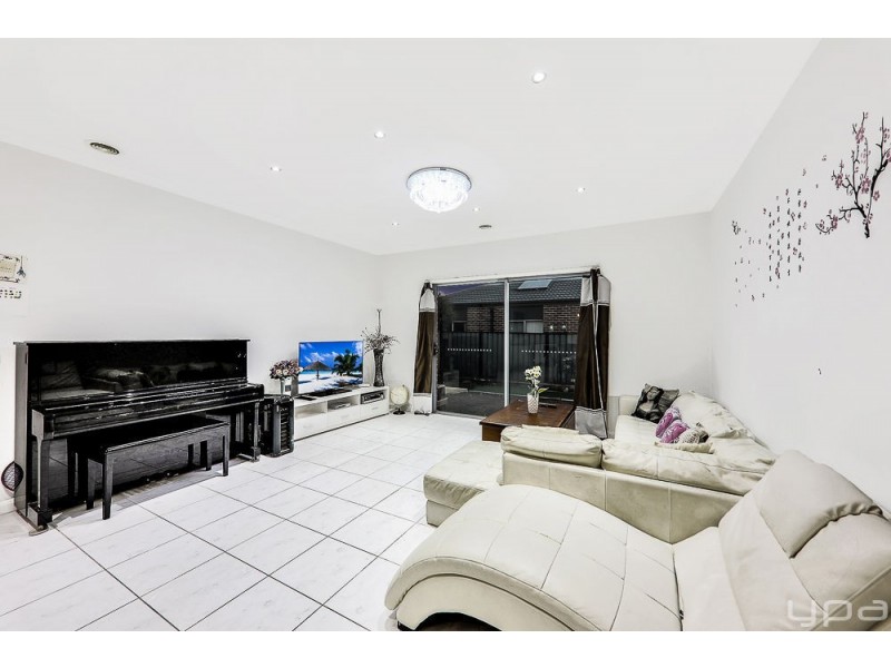477 Grand Boulevard, Craigieburn VIC 3064