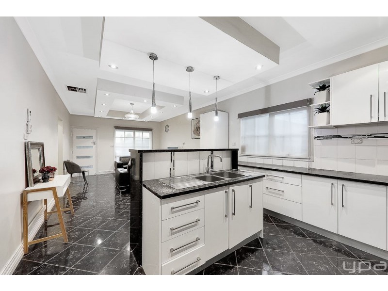 1/10 View Street, Glenroy VIC 3046