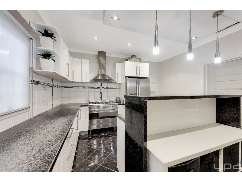 1/10 View Street, Glenroy VIC 3046