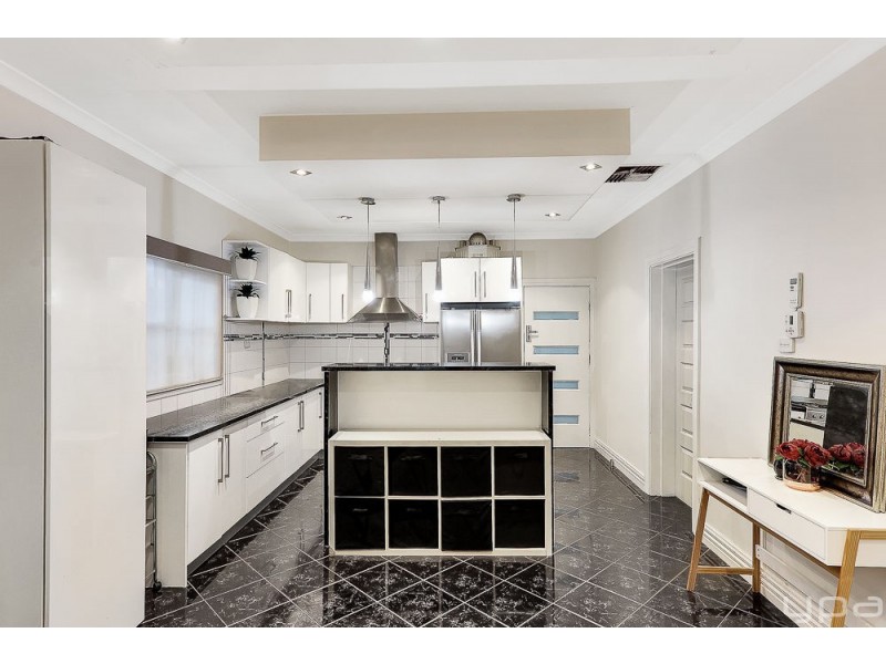 1/10 View Street, Glenroy VIC 3046