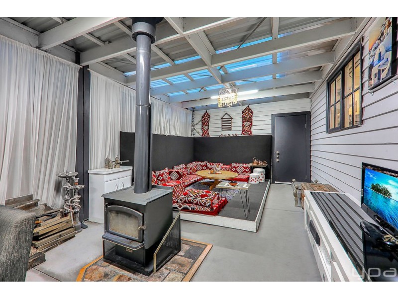 1/10 View Street, Glenroy VIC 3046