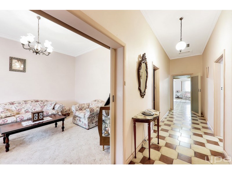 36 Wheatsheaf Road, Glenroy VIC 3046