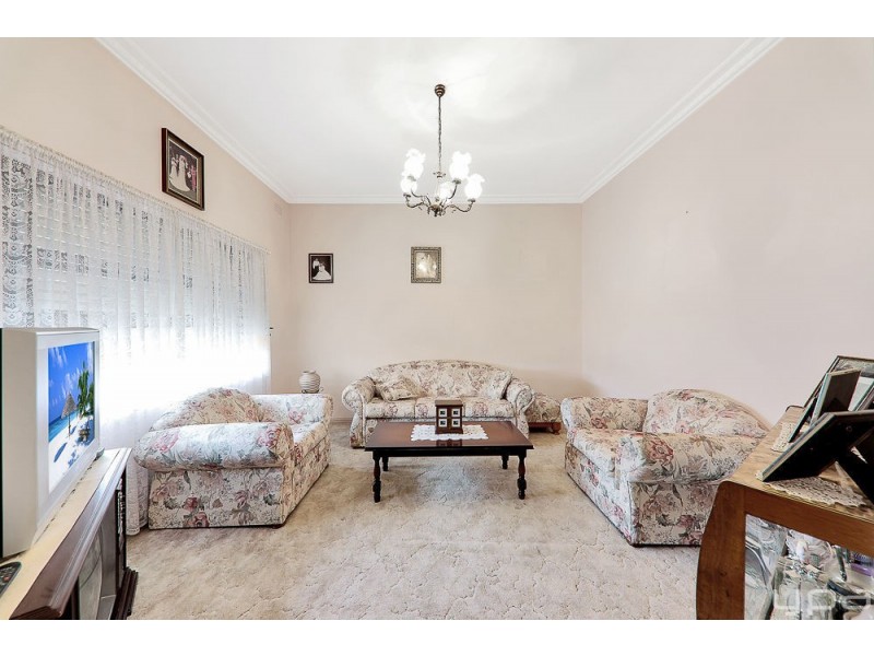 36 Wheatsheaf Road, Glenroy VIC 3046