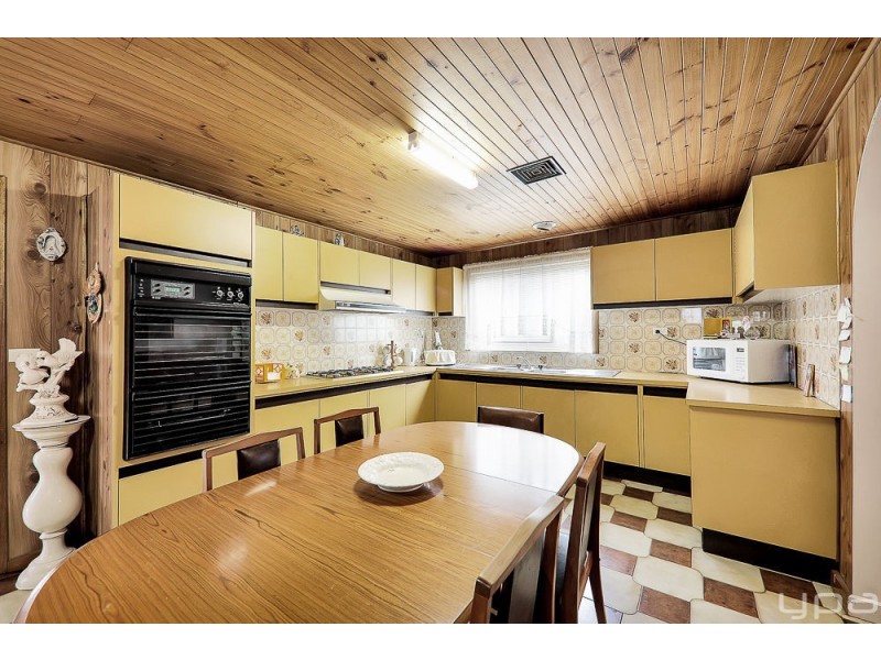 36 Wheatsheaf Road, Glenroy VIC 3046