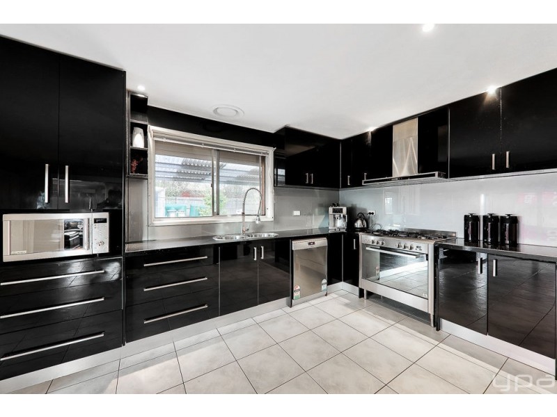 16 Rubicon Street, Dallas VIC 3047