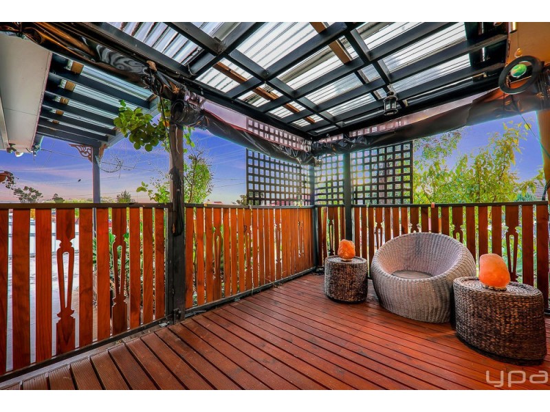 6 Yinnar Street, Dallas VIC 3047