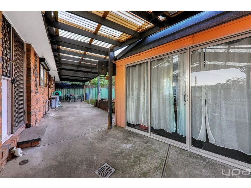 6 Yinnar Street, Dallas VIC 3047