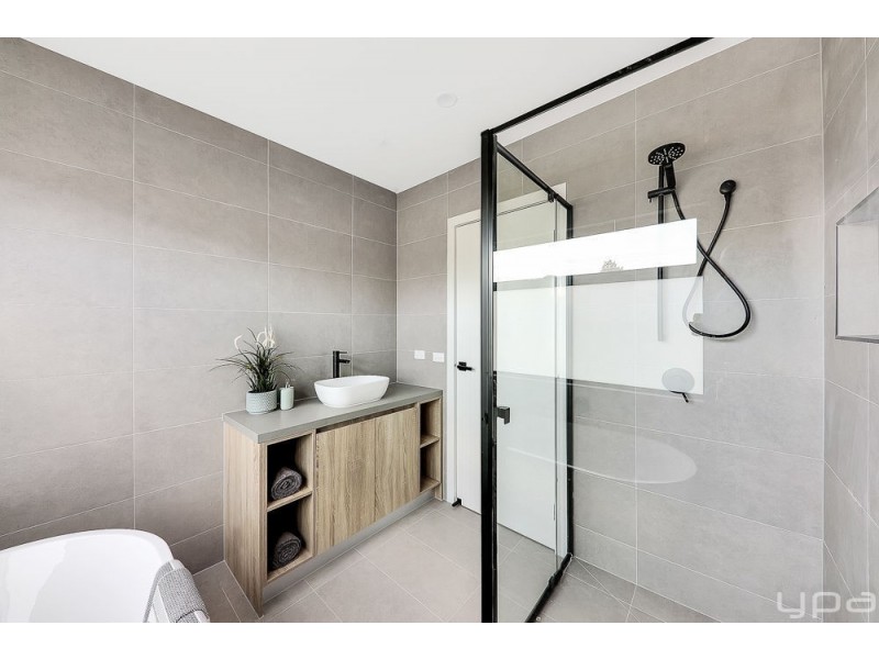 1/27 Eyre Street, Westmeadows VIC 3049